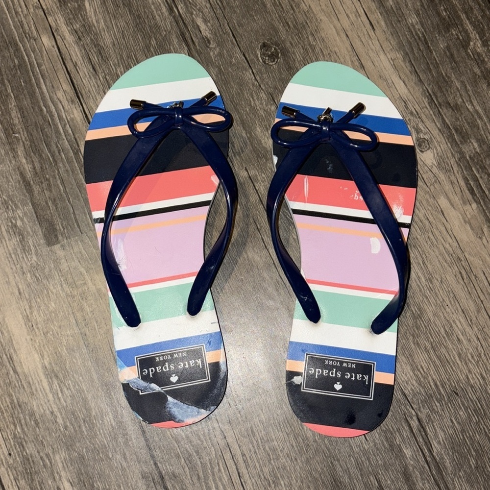 Kate Spade Jelly W/Bow and Spade Flip Flops Sz 6 - Picture 3 of 4